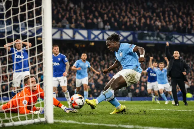 Feature image for Everton 3-3 Manchester City: Doku’s late strike rescues City in wild title-race setback
